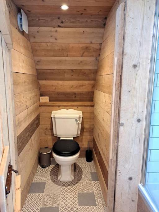 The Pigsty Hotel Crieff Bagian luar foto